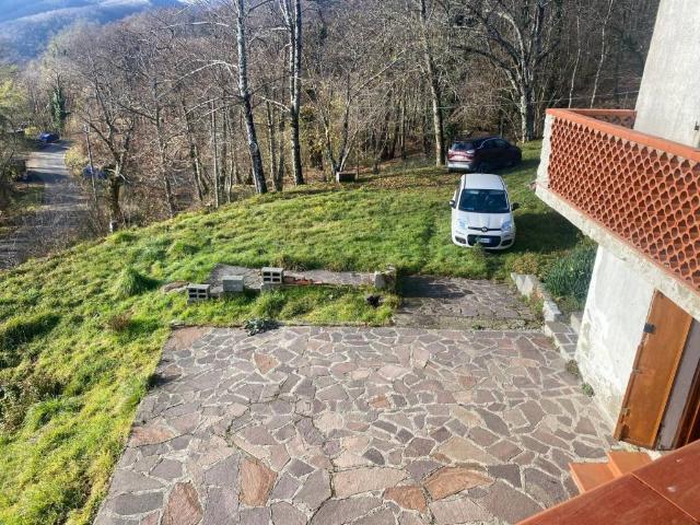 Casa indipendente in vendita a Villa Basilica LU