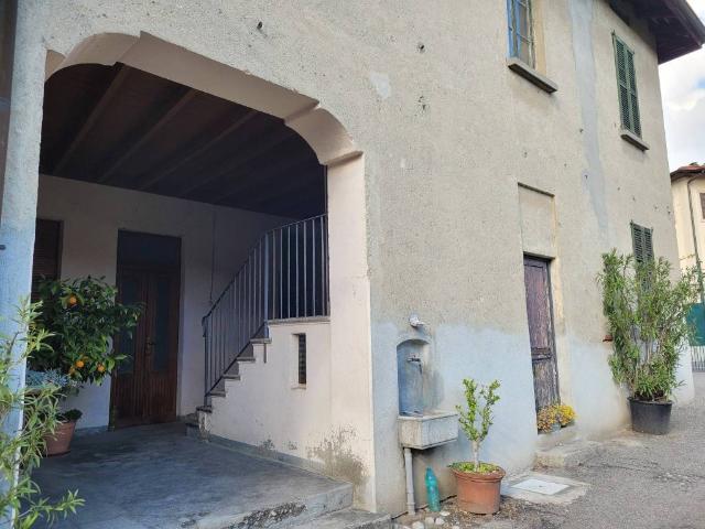 Casa indipendente in vendita a Villa Guardia CO