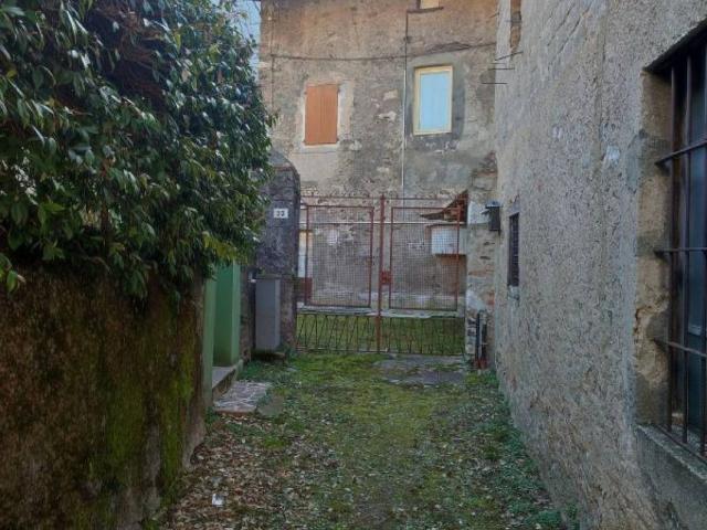 Casa indipendente in vendita a Villa d'Ogna BG
