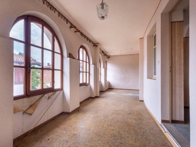 Casa indipendente in vendita a Villa del Bosco BI