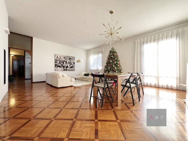 Casa indipendente in vendita a Villa del Conte PD