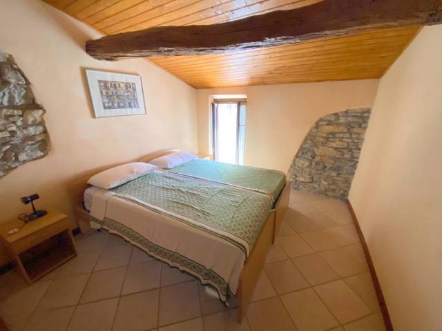 Casa indipendente in vendita a Villa Faraldi IM