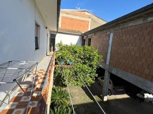 Casa indipendente in vendita a Villa Literno CE