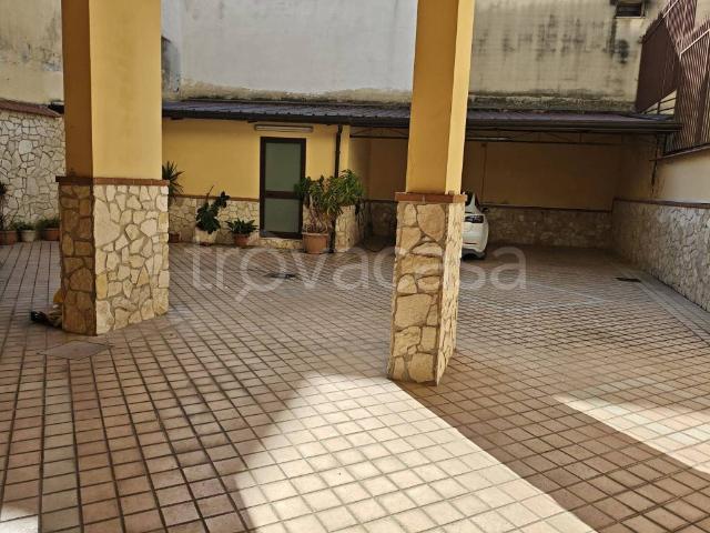 Casa indipendente in vendita a Villa Literno corso Umberto I