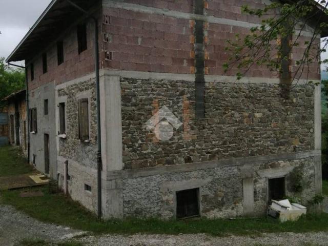 Casa indipendente in vendita a Villa Minozzo RE
