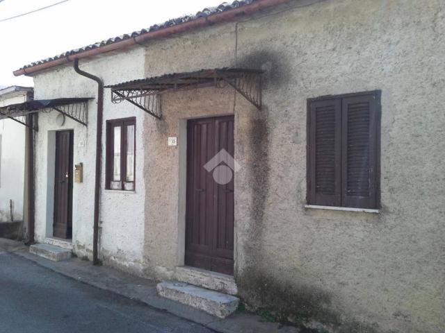 Casa indipendente in vendita a Villa Santa Lucia FR