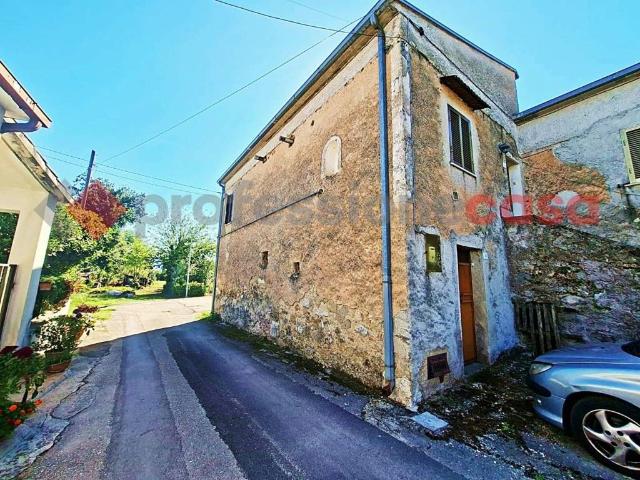 Casa indipendente in vendita a Villa Santa Lucia FR