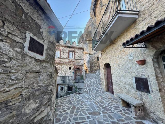 Casa indipendente in vendita a Villa Santa Maria