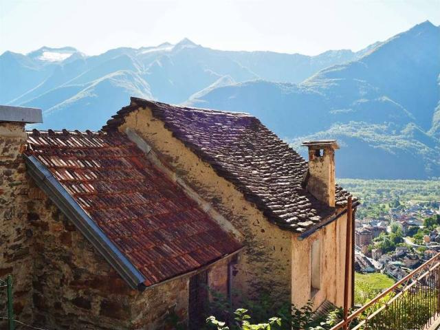 Casa indipendente in vendita a Villadossola VB