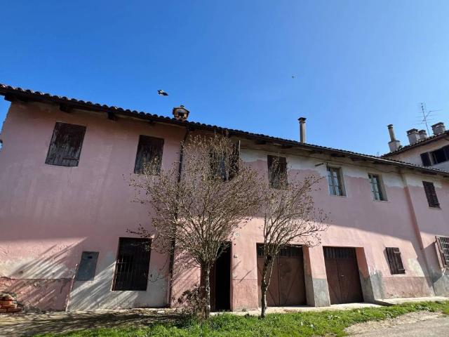 Casa indipendente in vendita a Villafranca d'Asti AT
