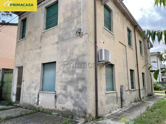 Casa indipendente in vendita a Villafranca di Verona VR