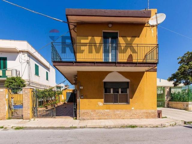 Casa indipendente in vendita a Villafranca Tirrena ME