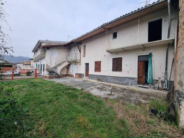 Casa indipendente in vendita a Villamiroglio AL