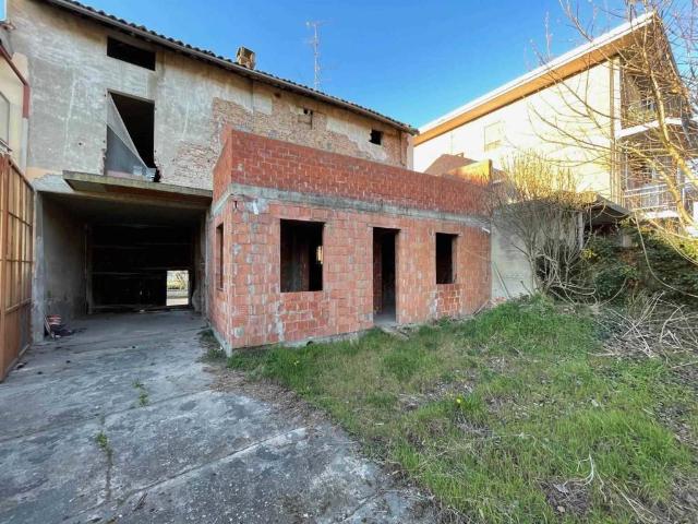 Casa indipendente in vendita a Villanova Monferrato AL