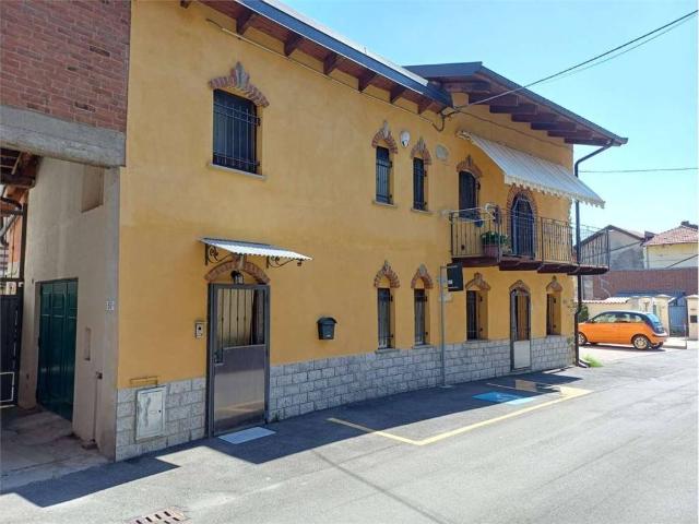Casa indipendente in vendita a Villanova Canavese TO
