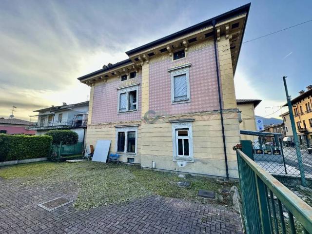 Casa indipendente in vendita a Villanuova sul Clisi BS