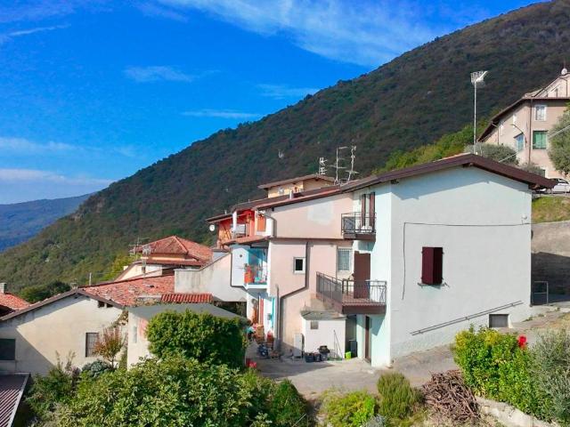 Casa indipendente in vendita a Villanuova sul Clisi BS