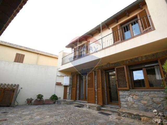 Casa indipendente in vendita a Villasalto CA