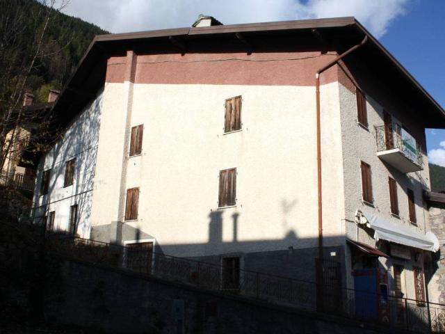 Casa indipendente in vendita a Vilminore di Scalve BG
