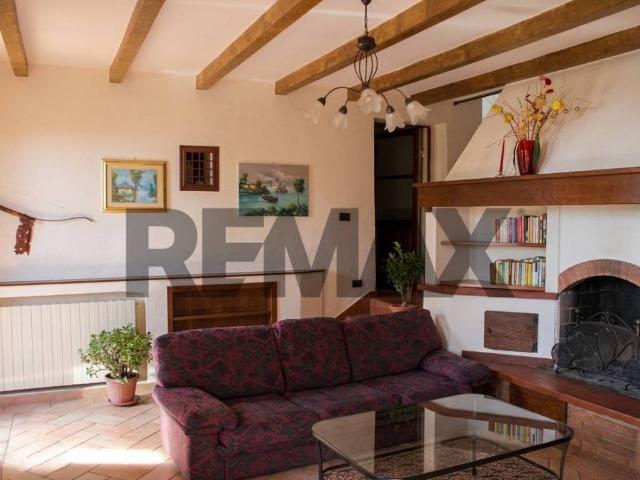 Casa indipendente in vendita a Vinci FI