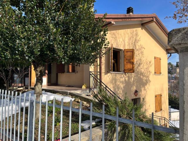 Casa indipendente in vendita a Zocca MO