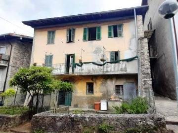 Casa indipendente in vendita a Zogno BG