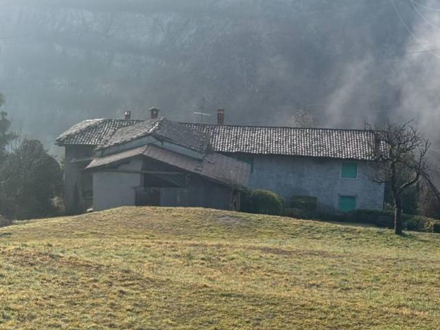 Casa indipendente in vendita a Zogno BG