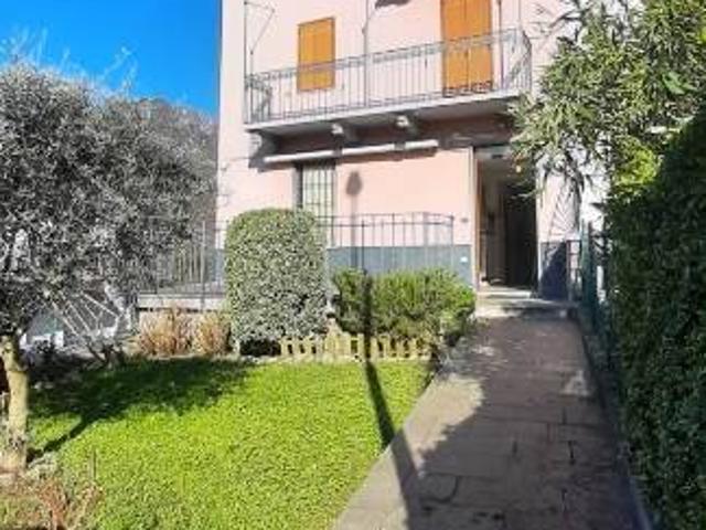 Casa indipendente in vendita a Zogno BG