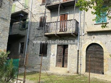 Casa indipendente in vendita a Zogno BG