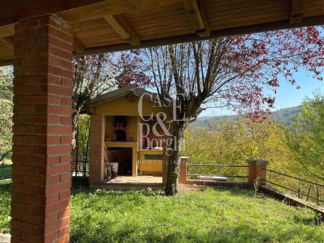 Casa indipendente in vendita a Zavattarello PV