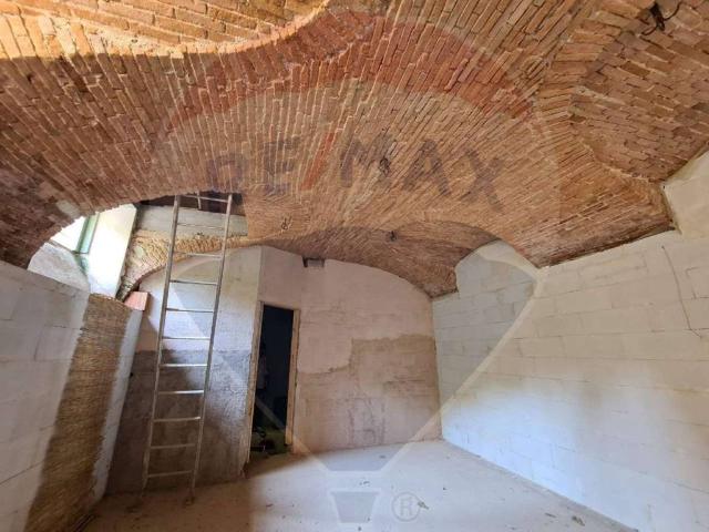 Casa indipendente in vendita a Zandobbio BG