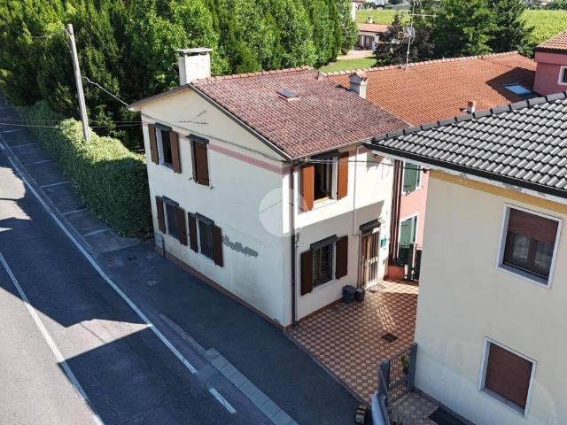 Casa indipendente in vendita a Zevio VR