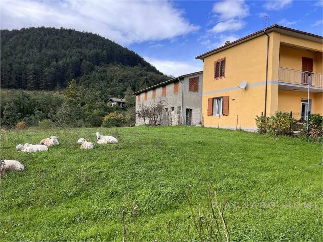 Casa indipendente in vendita a Zeri MS