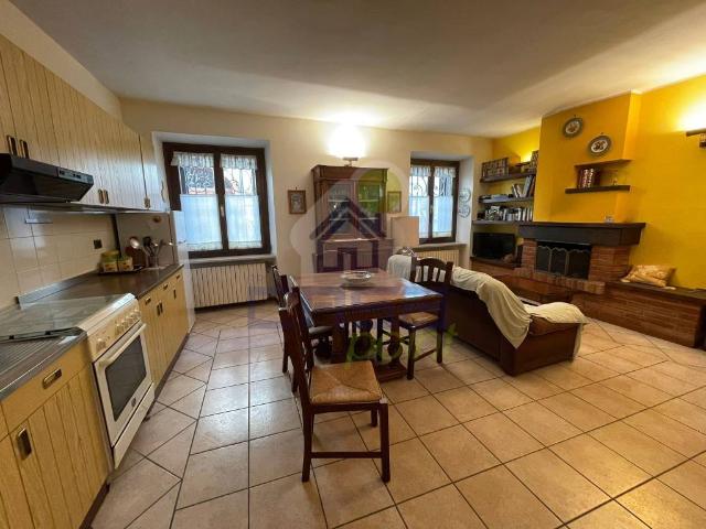 Casa indipendente in vendita a Ziano Piacentino PC