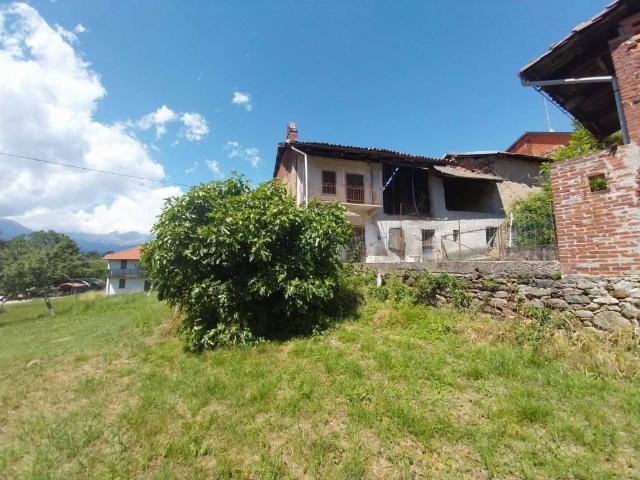 Casa indipendente in vendita a Zubiena BI