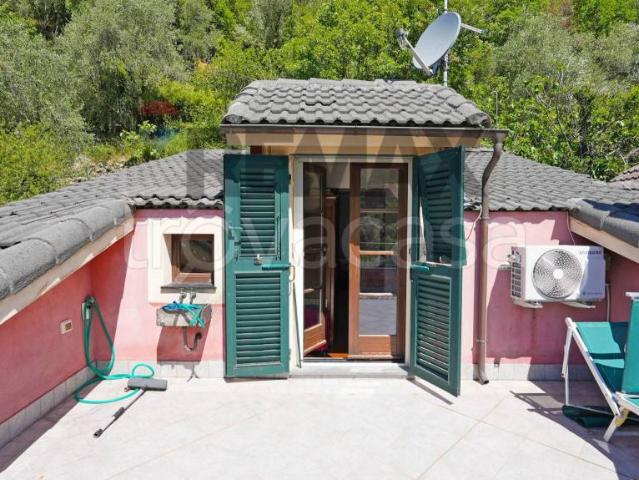 Casa indipendente in vendita ad Avegno via del Piano, 20, Avegno Chiesa