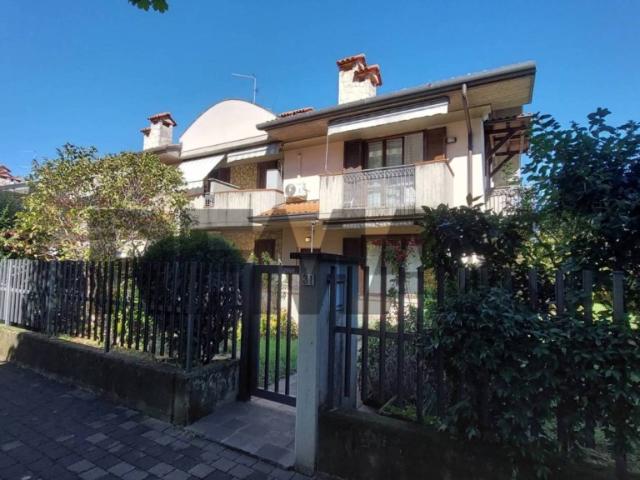 Trilocale in vendita ad Albegno, Treviolo