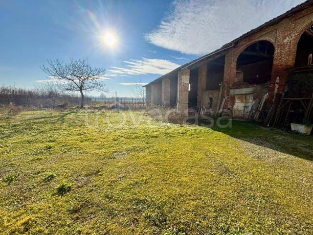 Casa indipendente in vendita ad Alessandria, Cantalupo