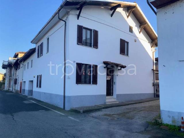 Casa indipendente in vendita ad Alessandria, Lobbi