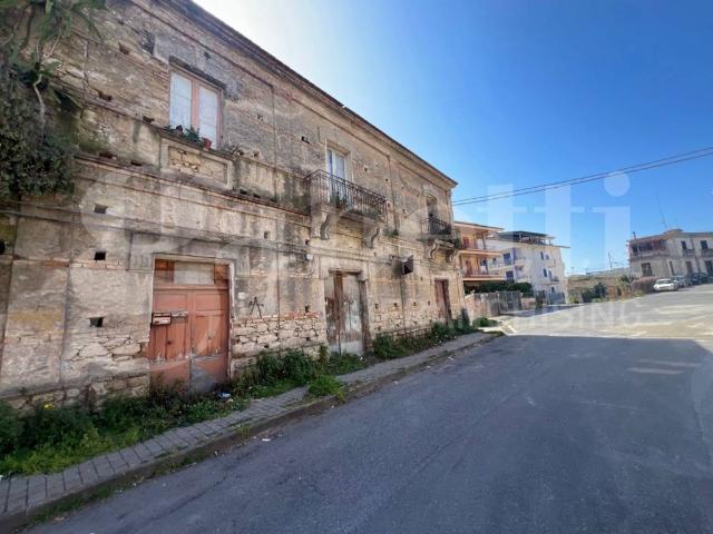 Casa indipendente in vendita ad Amantea via garibaldi, 17