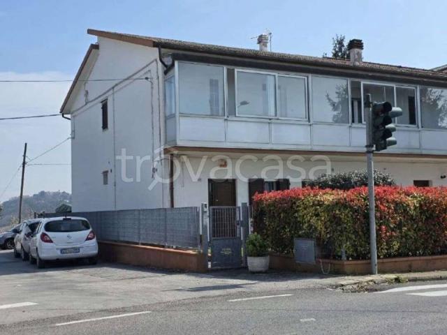 Casa indipendente in vendita ad Ancona via Sappanico, Ghettarello Sappanico