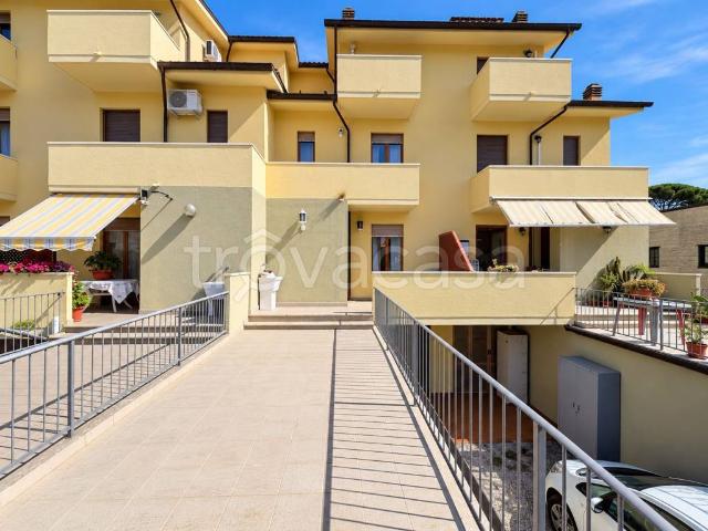 Casa indipendente in vendita ad Arezzo, Olmo