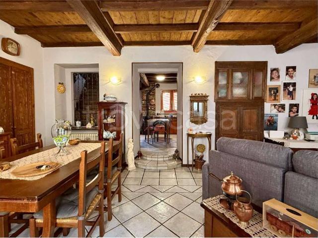 Casa indipendente in vendita ad Armeno via sappa
