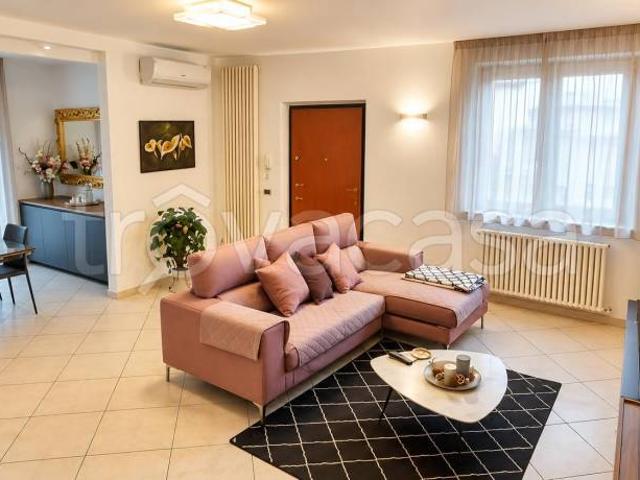 Casa indipendente in vendita ad Asciano via belvedere
