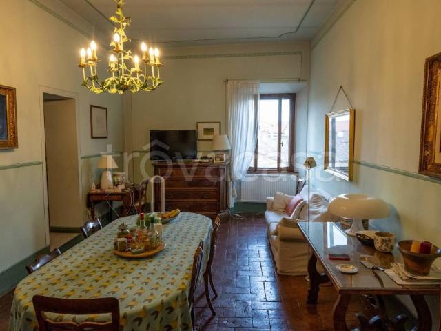 Casa indipendente in vendita ad Asciano via Canto