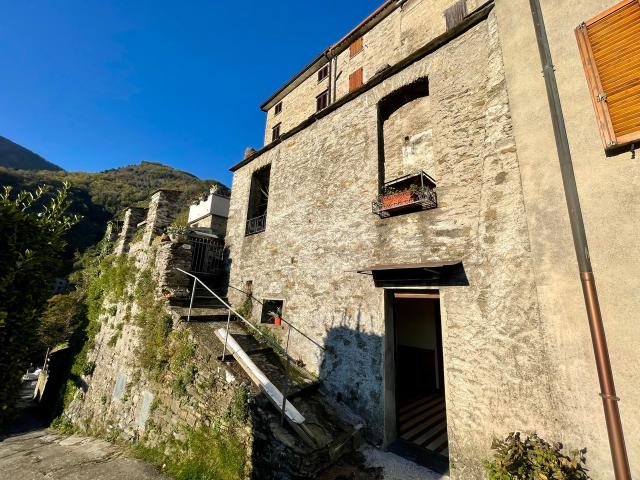 Casa indipendente in vendita in strada comunale cardoso volegno pruno, Stazzema