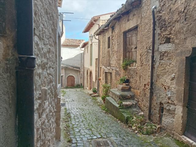Casa indipendente in vendita in via tolmino 6, Tione degli Abruzzi