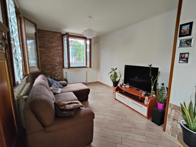 Casa indipendente in vendita in via vincenzo bellini, Castel San Giovanni