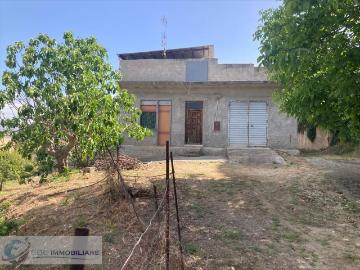 Casa indipendente in vendita in via alcide de gasperi, Vicari