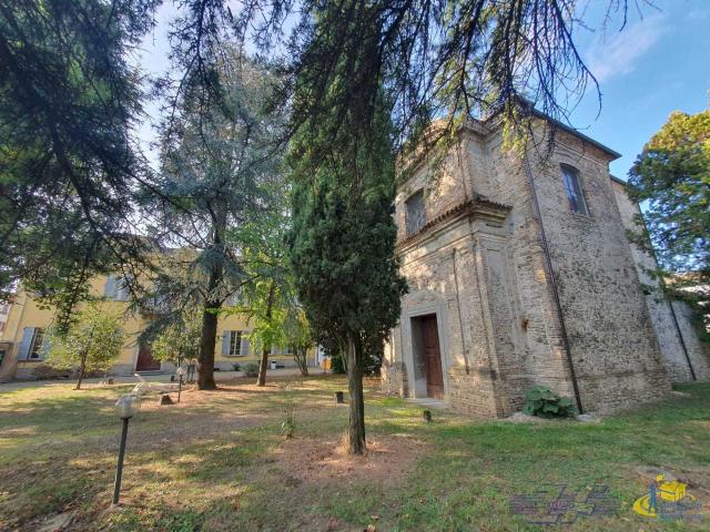 Casa indipendente in vendita in via cavaillon 7, Langhirano